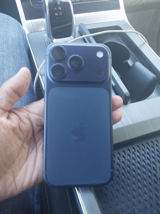 iPhone 17 pro 256g