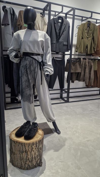 Женский матовый манекен