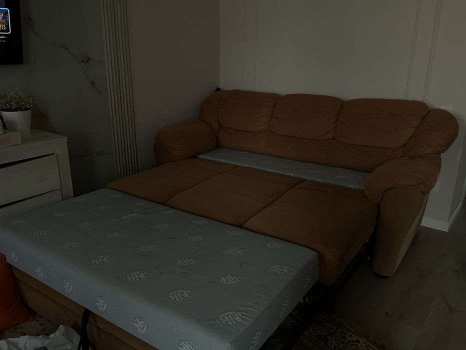 Продам диван  и кресло