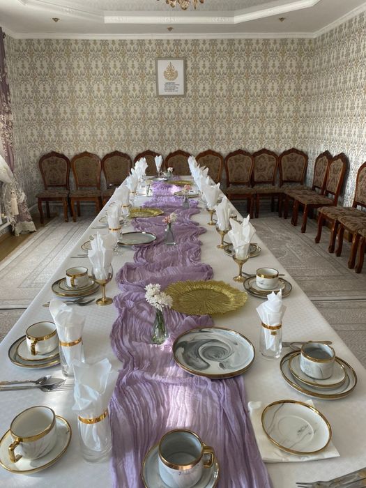 Стол со стульями