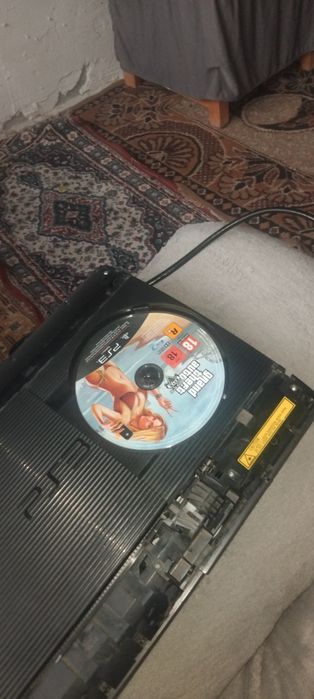 Vând playstation 3 defect!!!