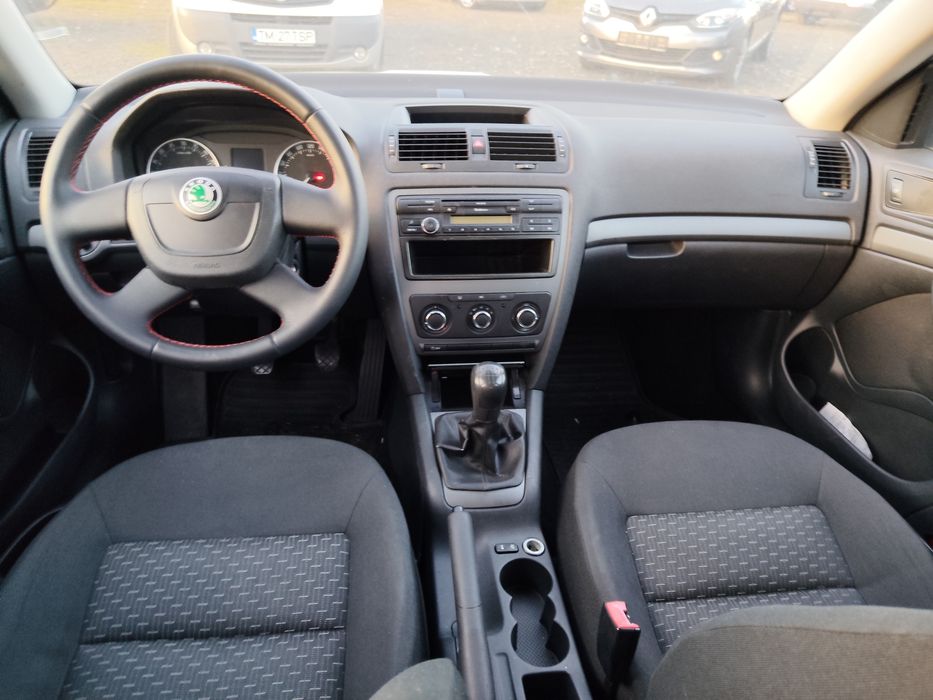 SKODA Octavia 2013 — imagine 5