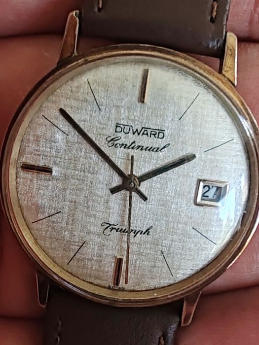 Ceas Duward Continual Triumph Automatic Calendar Funcționează impecabil!