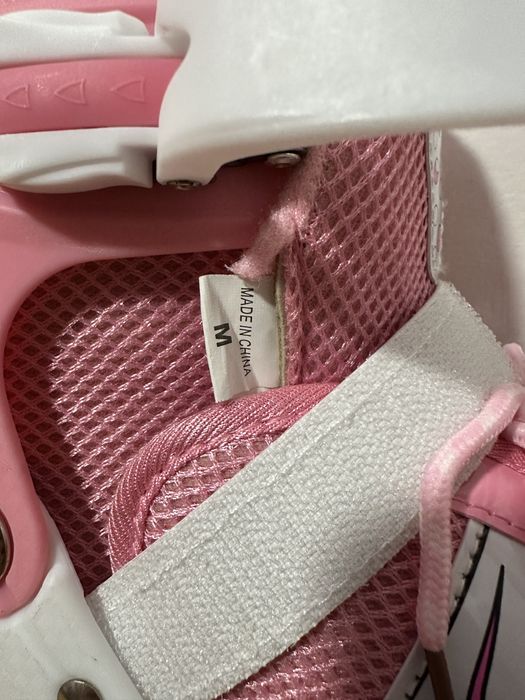 Role noi, roz, cu roti luminoase, 35-38