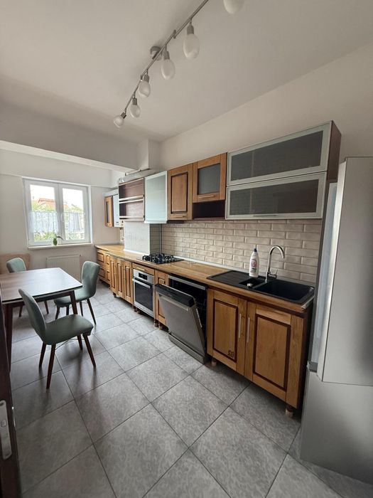 Apartament 3 camere(77m) Bulevardul Mihai Viteazu