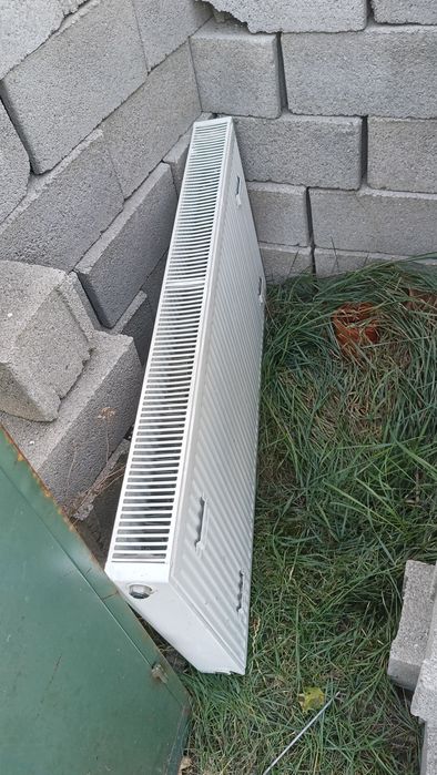 Centrala termica Protherm + 4 calorifere în stare bună de funcționare.