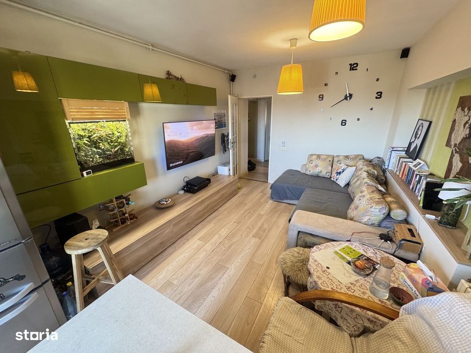 Apartament 2 camere zona Capitol - Tomis 2 cu Centrala si Loc de Parca