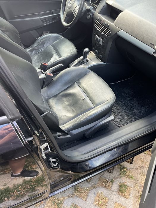 Опел Астра H 1.8