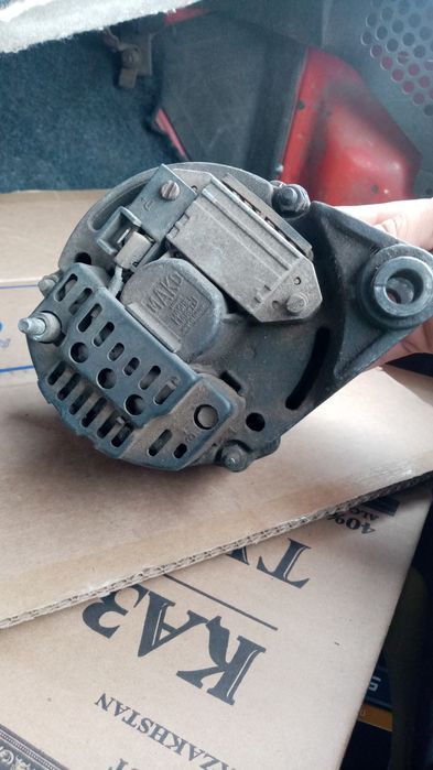 Продам генератор на запчасти