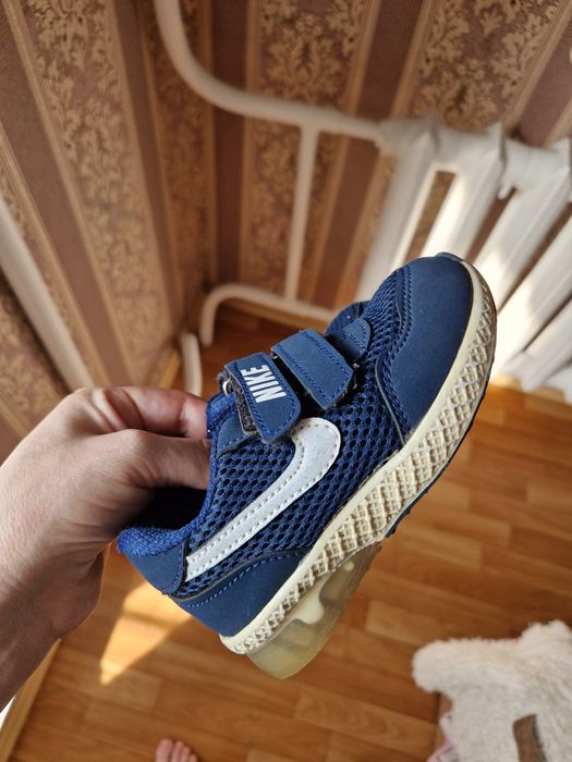 Детские кроссовки