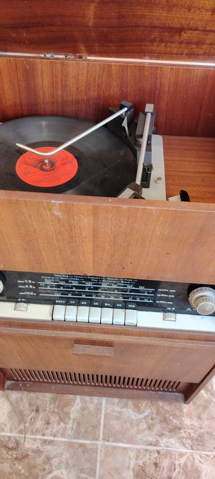 Ретро радио и грамофон