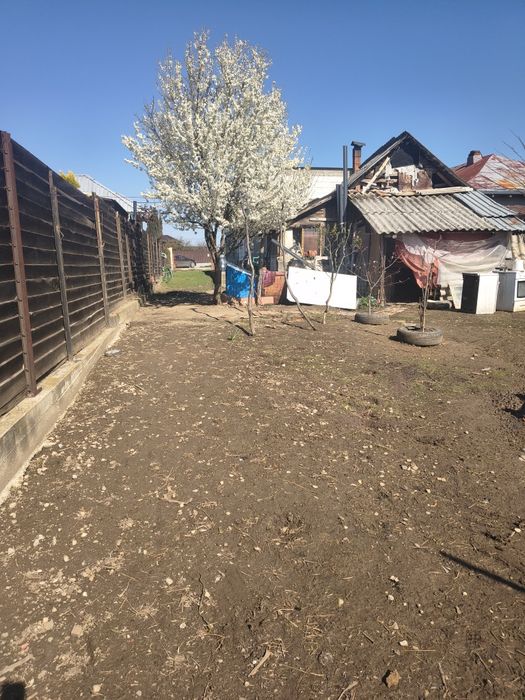Casă de vânzare cu teren mare – 3.500 m², zonă liniștită