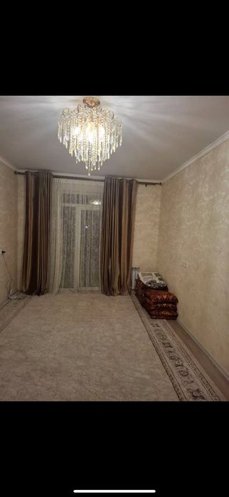 Uy sotiladi 2 xonal 70 m²i yangi remont jihozlari bilan