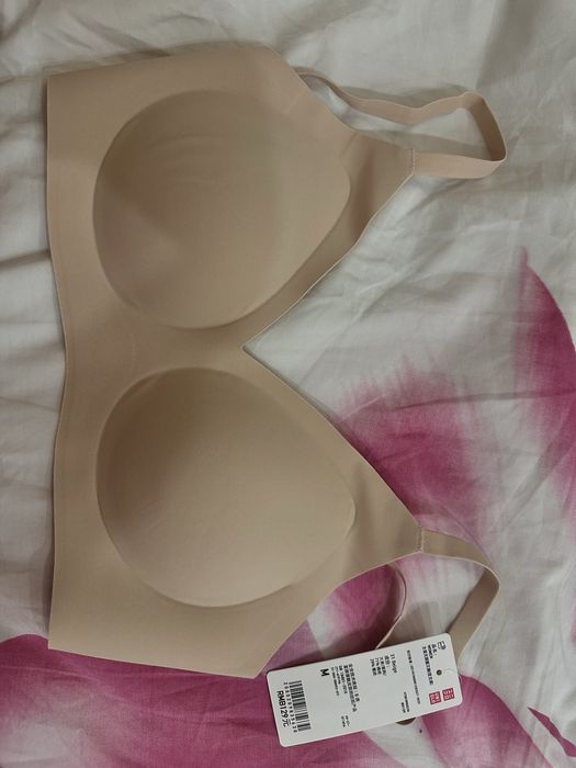 Продам бюстгалтер UNIQLO