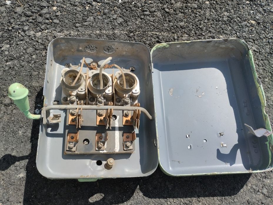 Продам щиток и амперметр