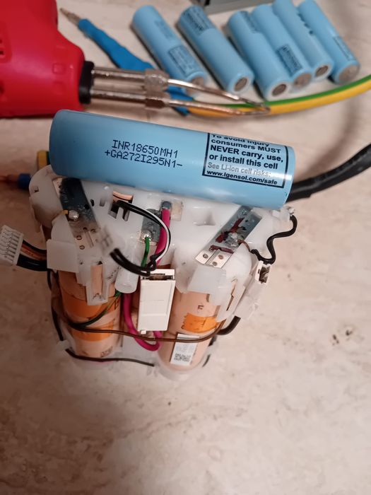 Baterie aspirator AEG QX9