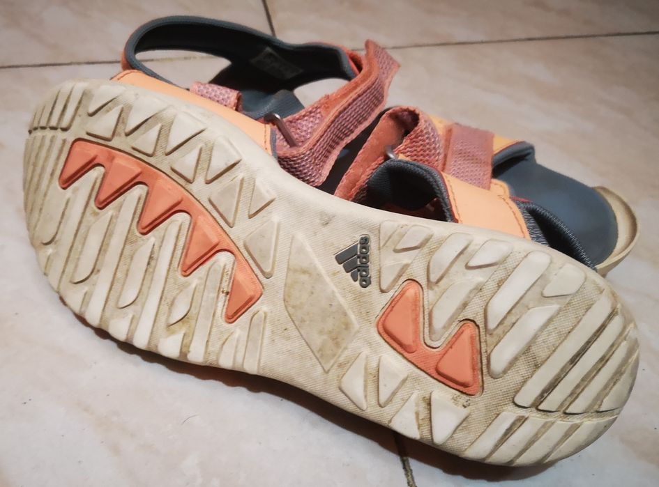38 номер Adidas - оригинални детски сандали