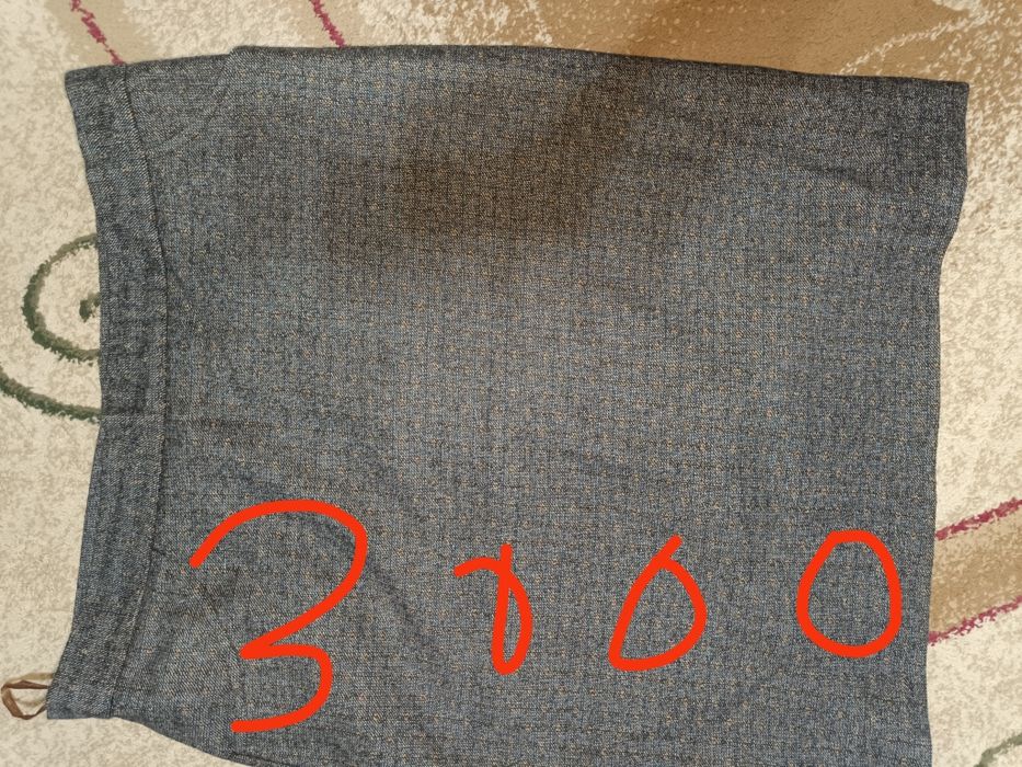 Продам костюмы и юбки