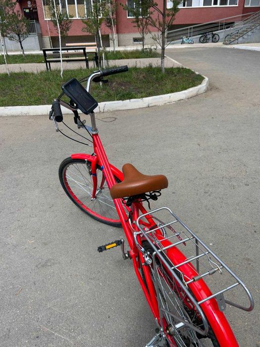 Велосипед винтажный красный