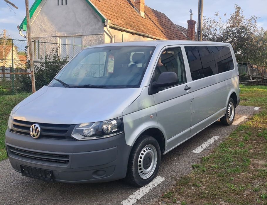 Volkswagen Transporter T5, Lung, 2011, 9 locuri