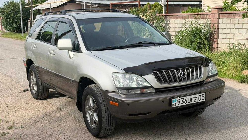 Продам Lexus RX300 год выпуска 2002