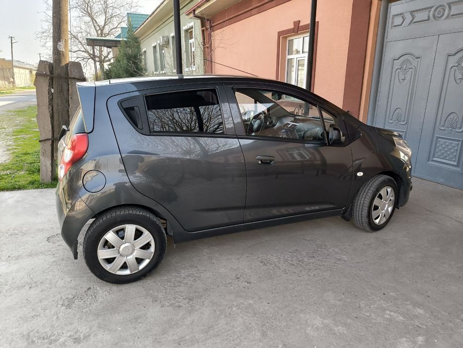 Продаётся SPARK Родной краской