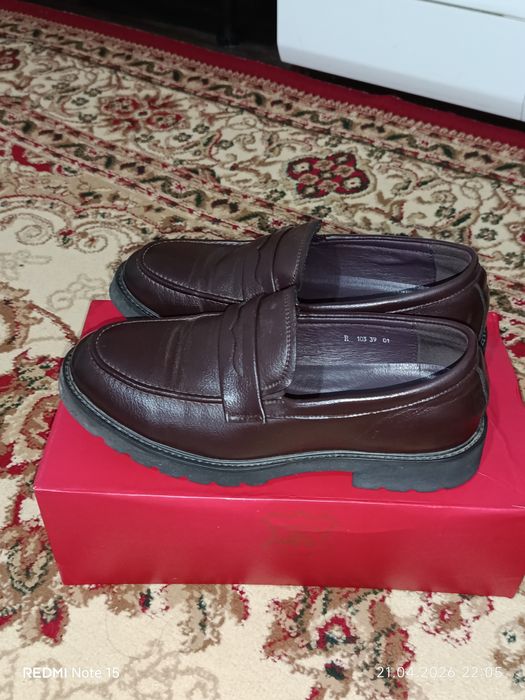 Туфли сатылады ..