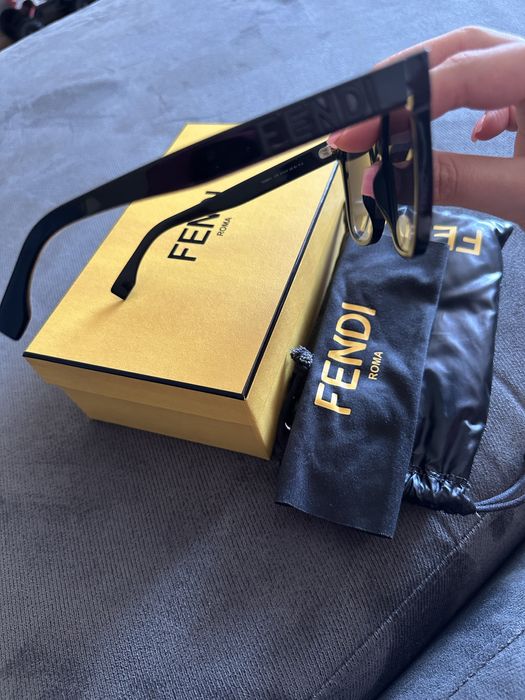 Слънчеви очила Fendi