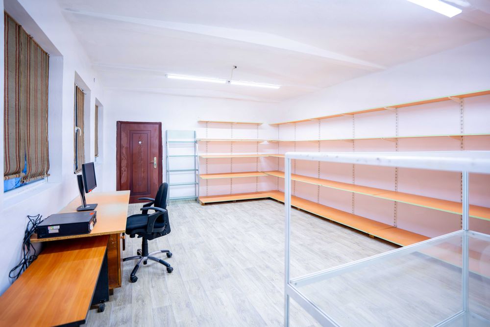 Дава се под наем Промишлена сграда в с. Войводиново, Област Пловдив - 350 кв.м за 698.19 € - Снимка #13