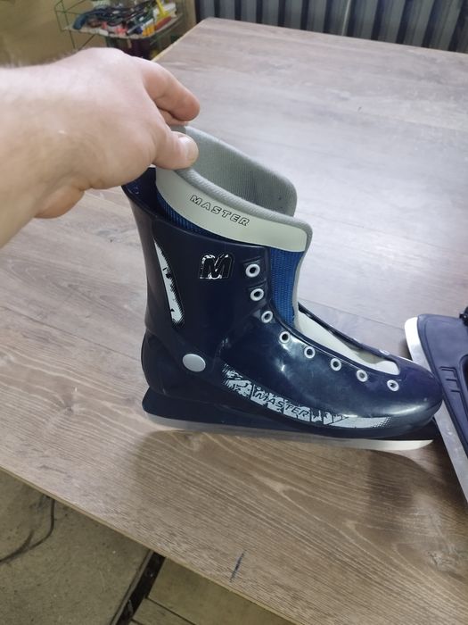 Продам коньки для взрослого, размер 46о