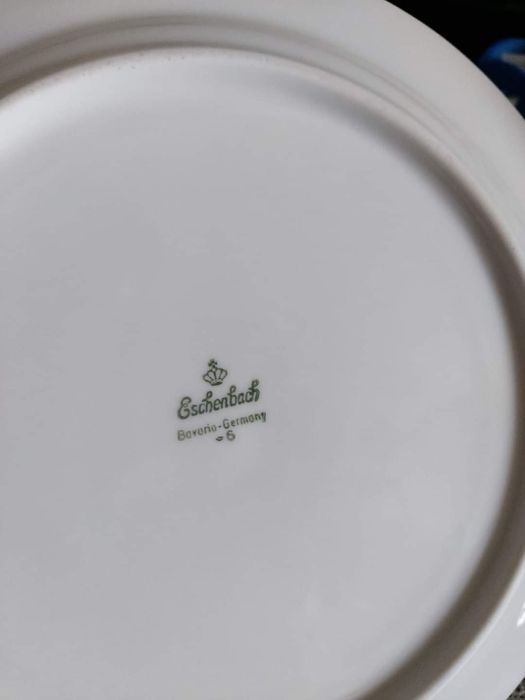 6 Farfurii diametru 19 cm si 2 farfurii diam 15 cm , Bavaria, 140 Leii