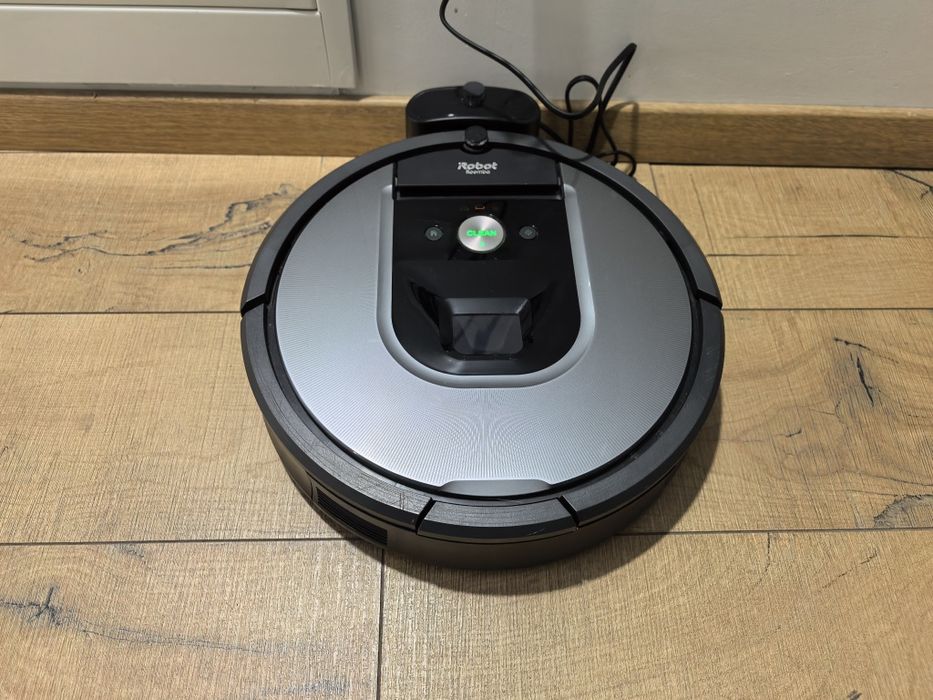 Aspirator iRobot Roomba 960