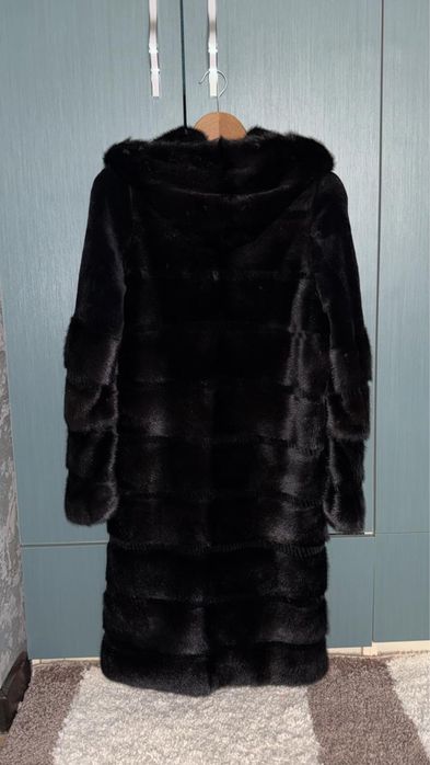 Продам норковую шубу