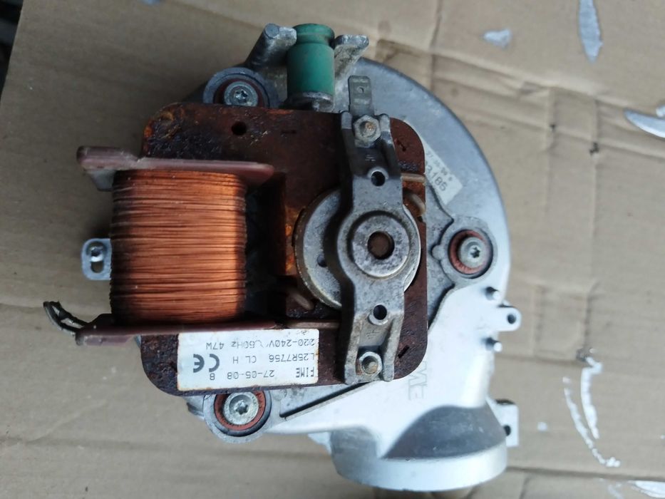 Ventilator centrala termica pe gaze