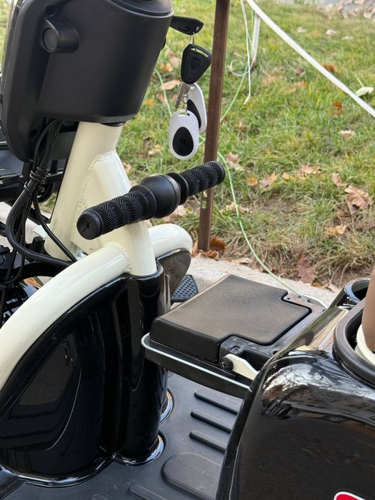 Рикша 3х колесный скутер электро