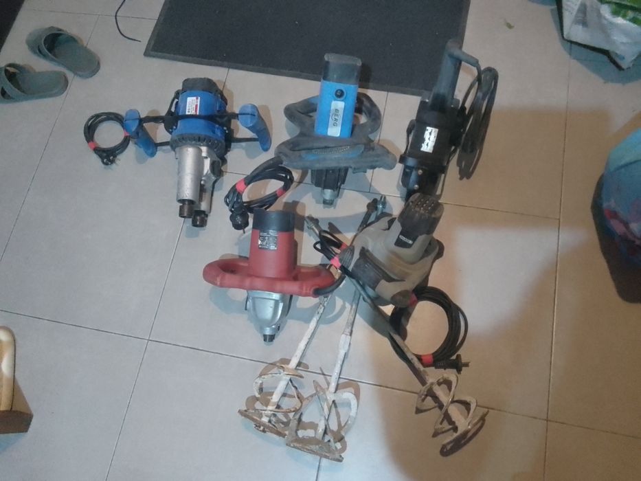 Masa cu circular,rindele Bosch, slefuitoare Bosch/AEG, freze SI mixere