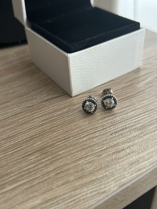 Pandora обеци Класа Пандора