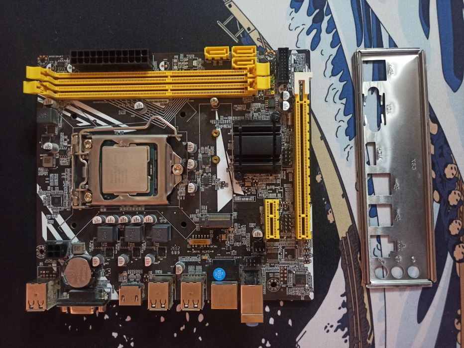 Продам комплект материнка+процессор