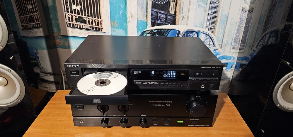 Muzica la cd player Sony CDP 291 sau amplificator statie Sony TA F 120