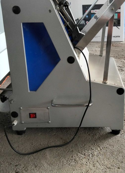 Продам хлеборезку.