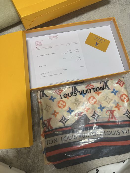 Шелковый платок в стиле Louis Vuitton