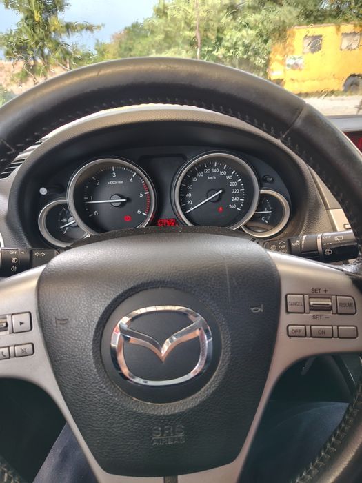 Mazda 6 an 2008 motor2.0 diesel