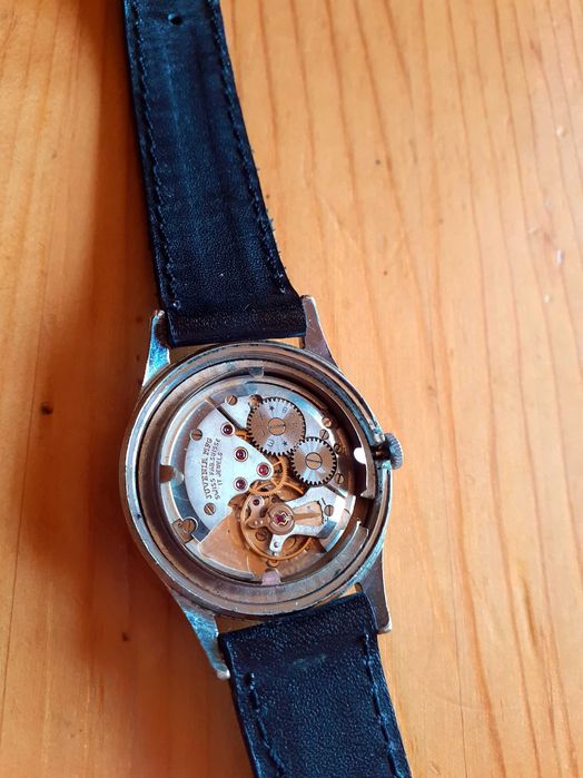 Уникат JUVENIA МFG 17jewels SWISS-Швейцарски механичен. Колекционерски