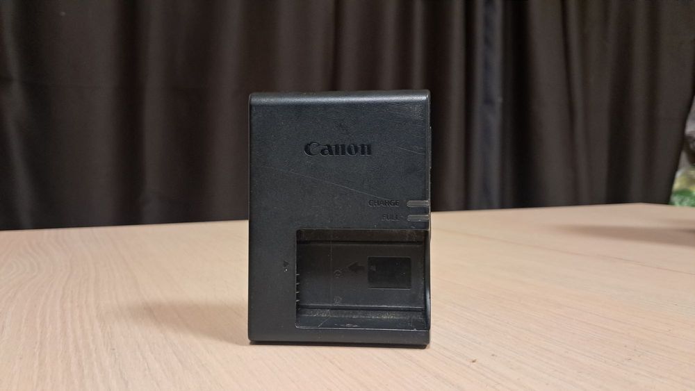 Canon EOS 250D + obiectiv 18–55mm | Gata de folosit