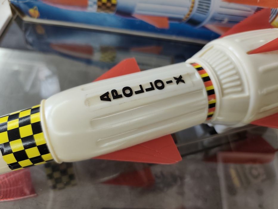 Пластмасова играчка ракета apollo-x space rocket