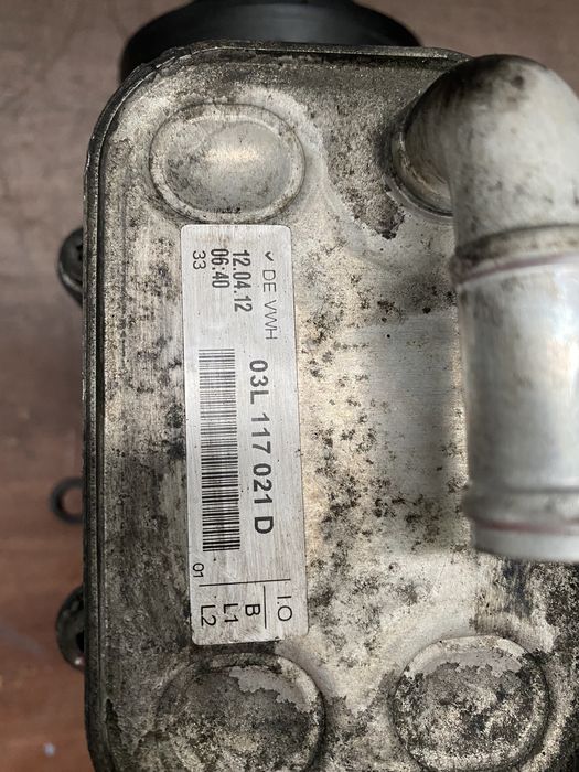 Termoflot racitor ulei audi a4 a5 a6 q5 2.0tdi cgl cjc 03L117021D
