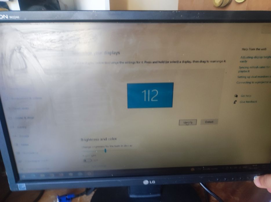 Монитор LG Flatron 2246W
