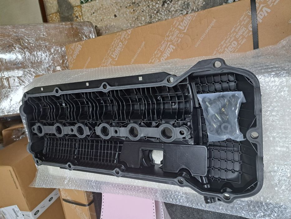 Клапанная крышка Бмв М52 М54