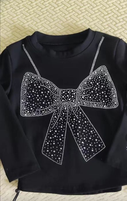 Кофточка со стразами для девочки