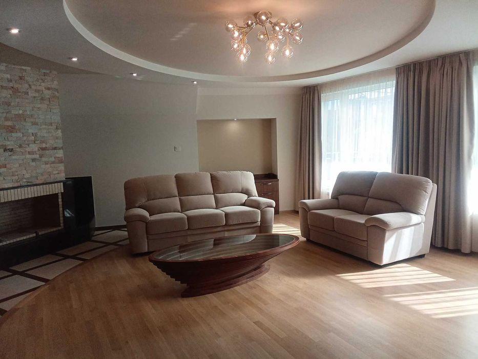 Дава се под наем Мезонет в Пловдив, Център - 270 кв.м за 1495.83 € - Снимка #4